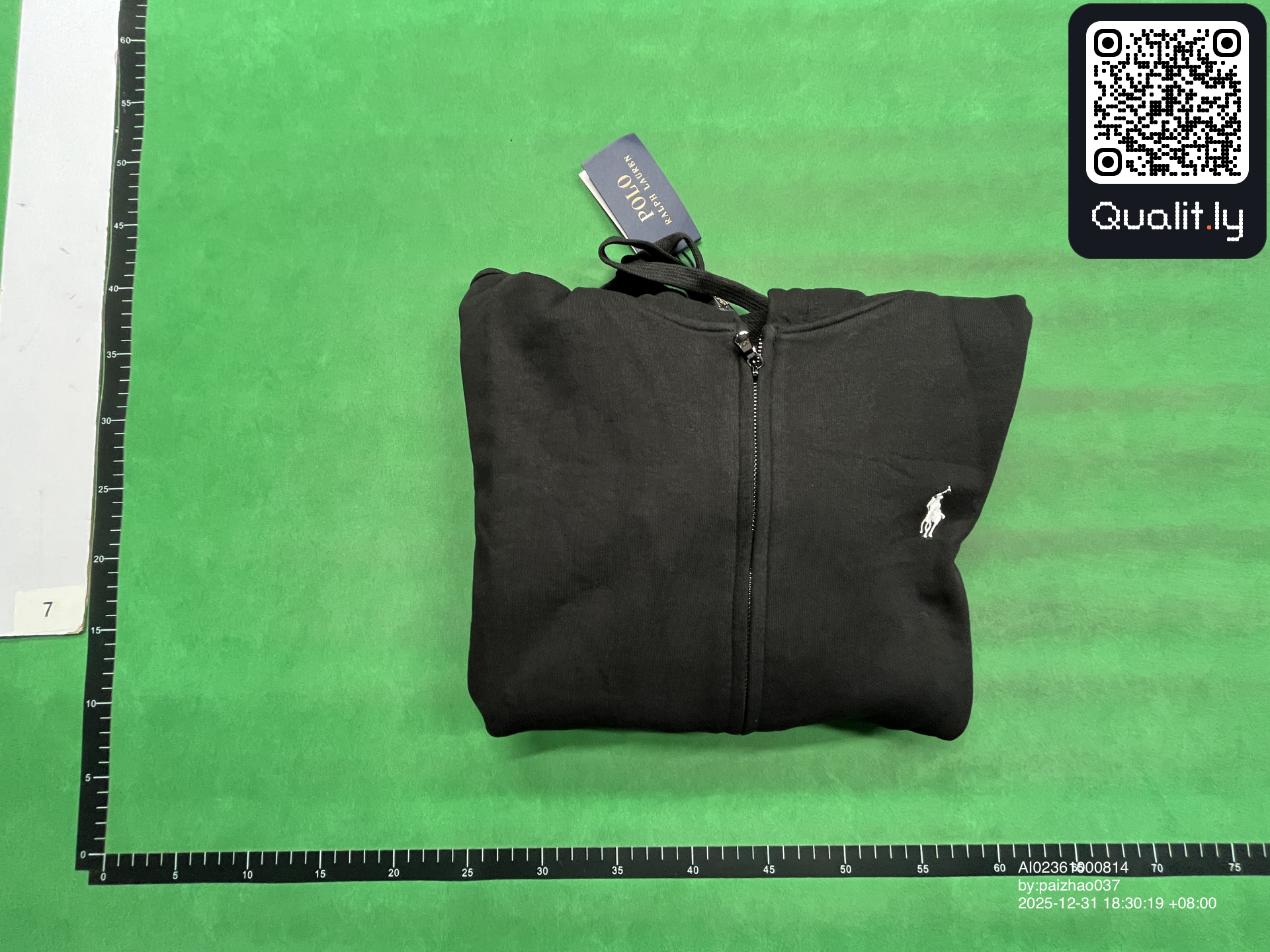 Hoodie — QC-foto 1 av 104