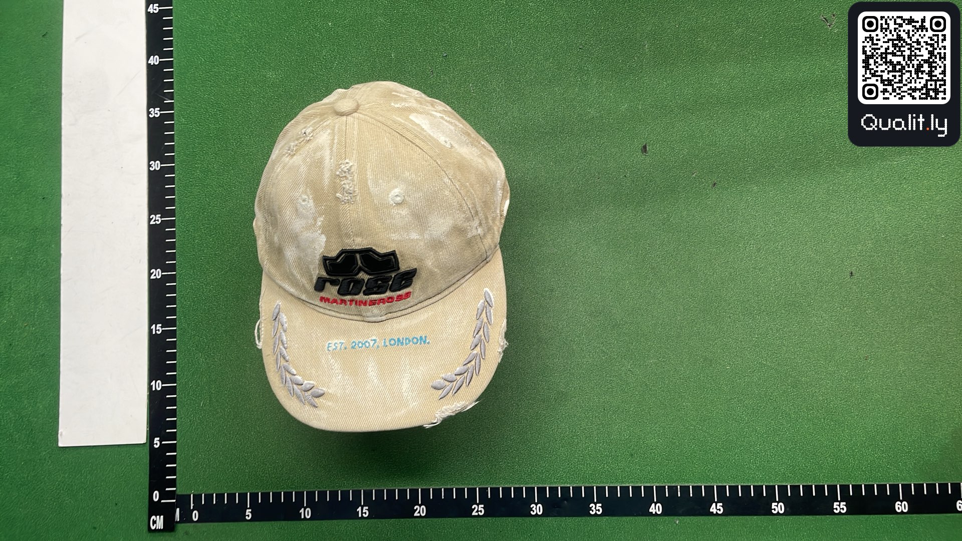 Pet — QC-foto 1 van 13