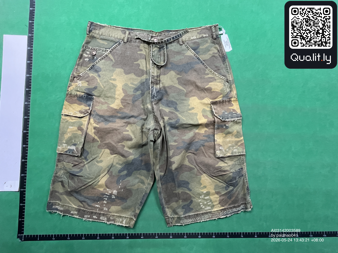 Shorts QC photo 3 of 36