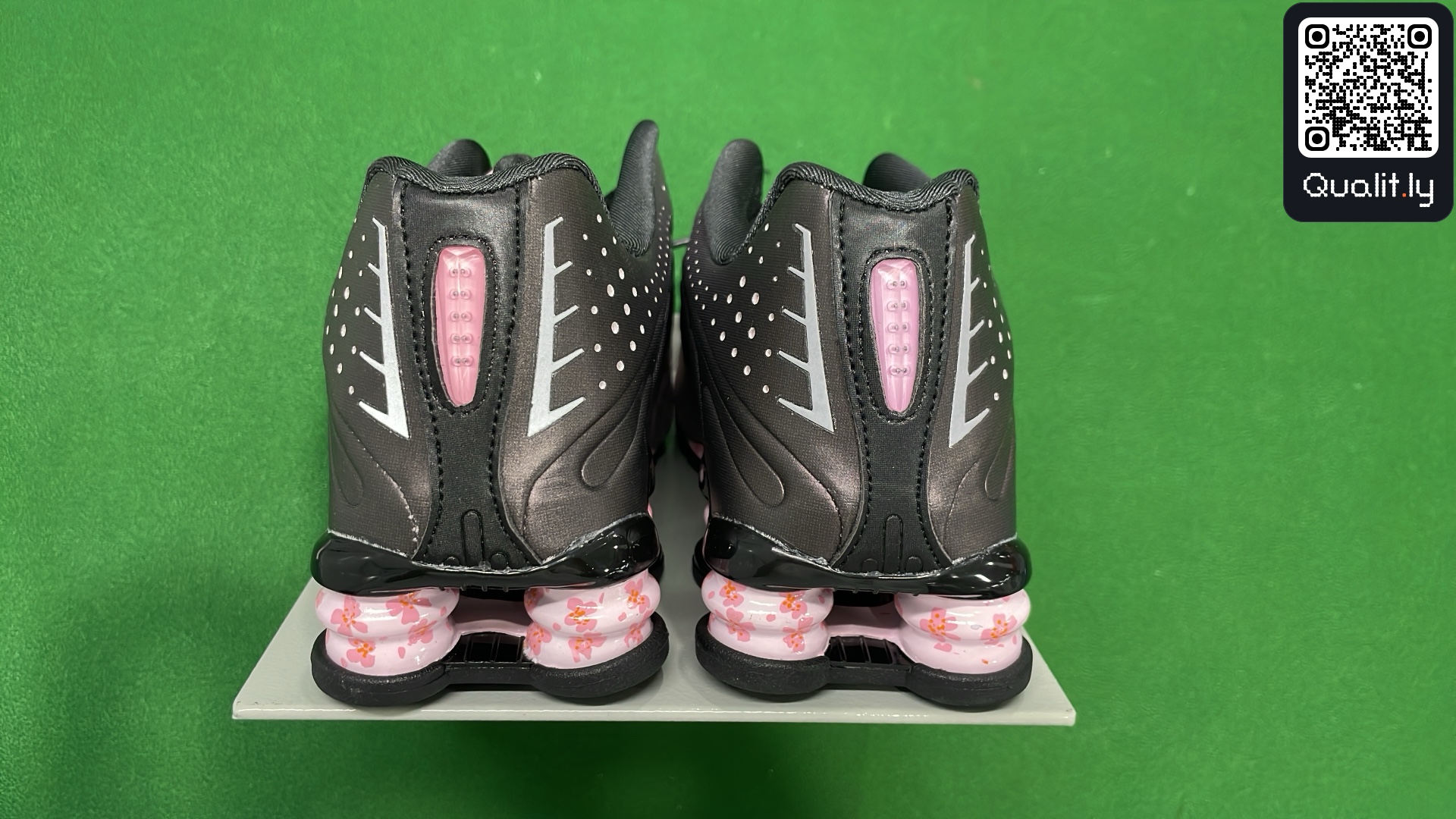 Sneakers — QC-foto 3 av 16