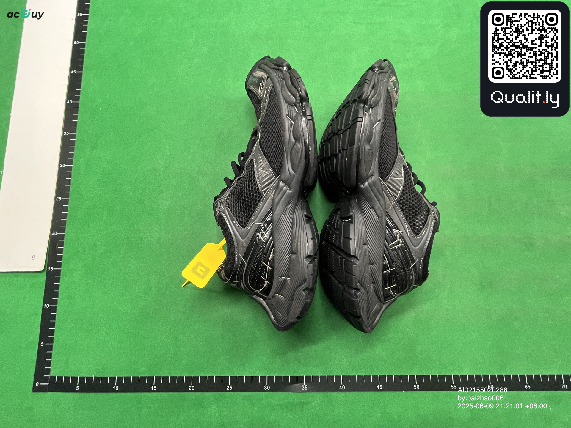 Sneakersy — zdjęcie QC 2 z 6