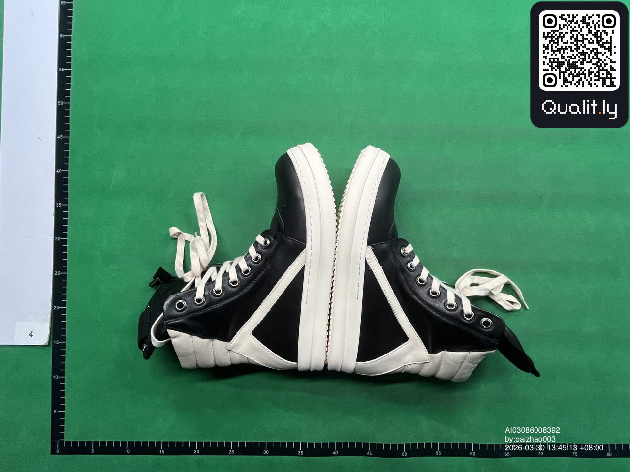Sneakers QC photo 2 of 22