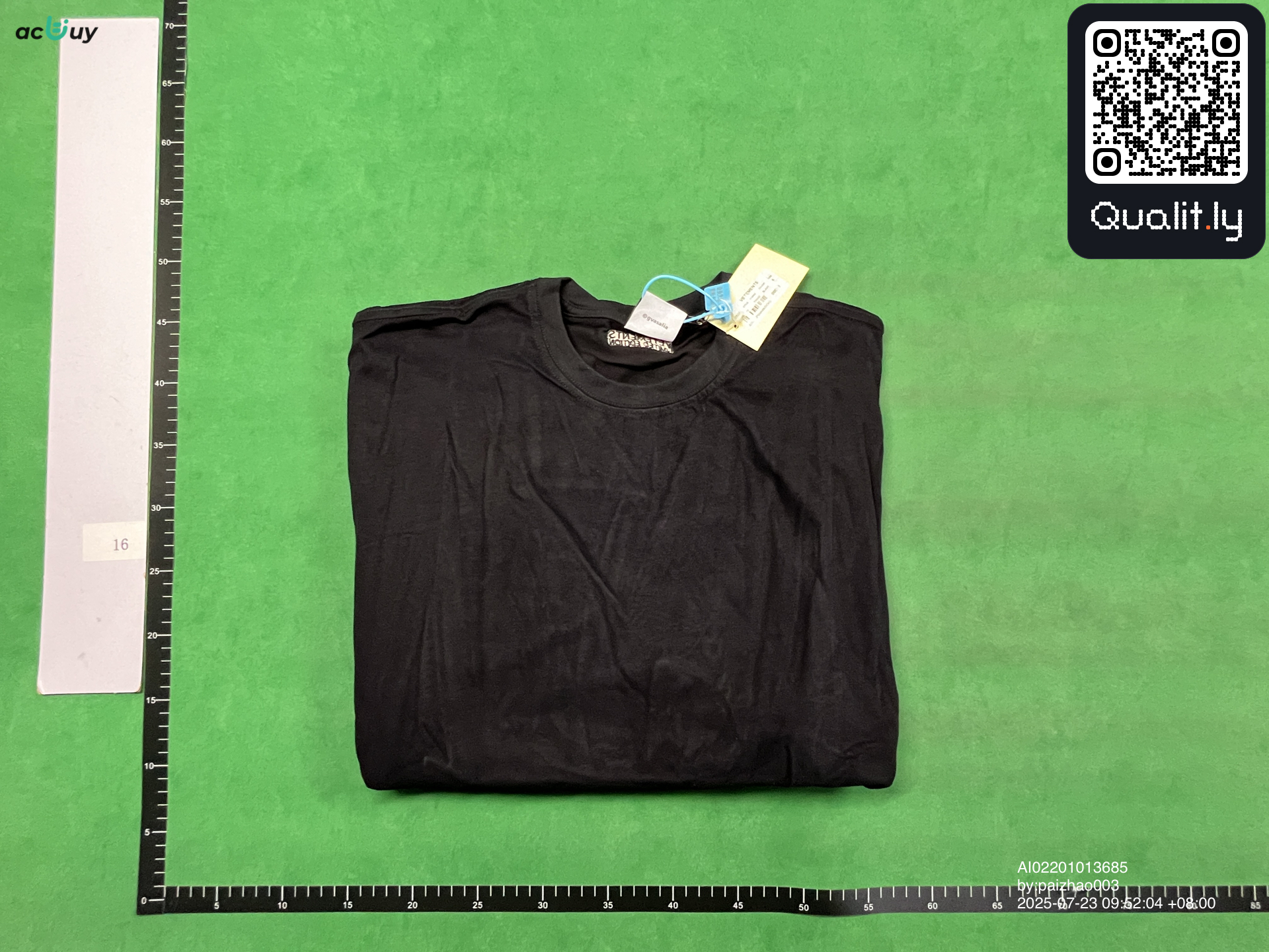 T-Shirt — QC-Foto 1 von 8