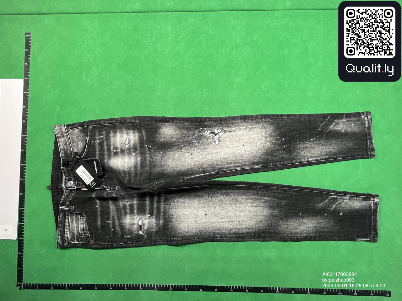 牛仔裤 QC 照片 1 / 74