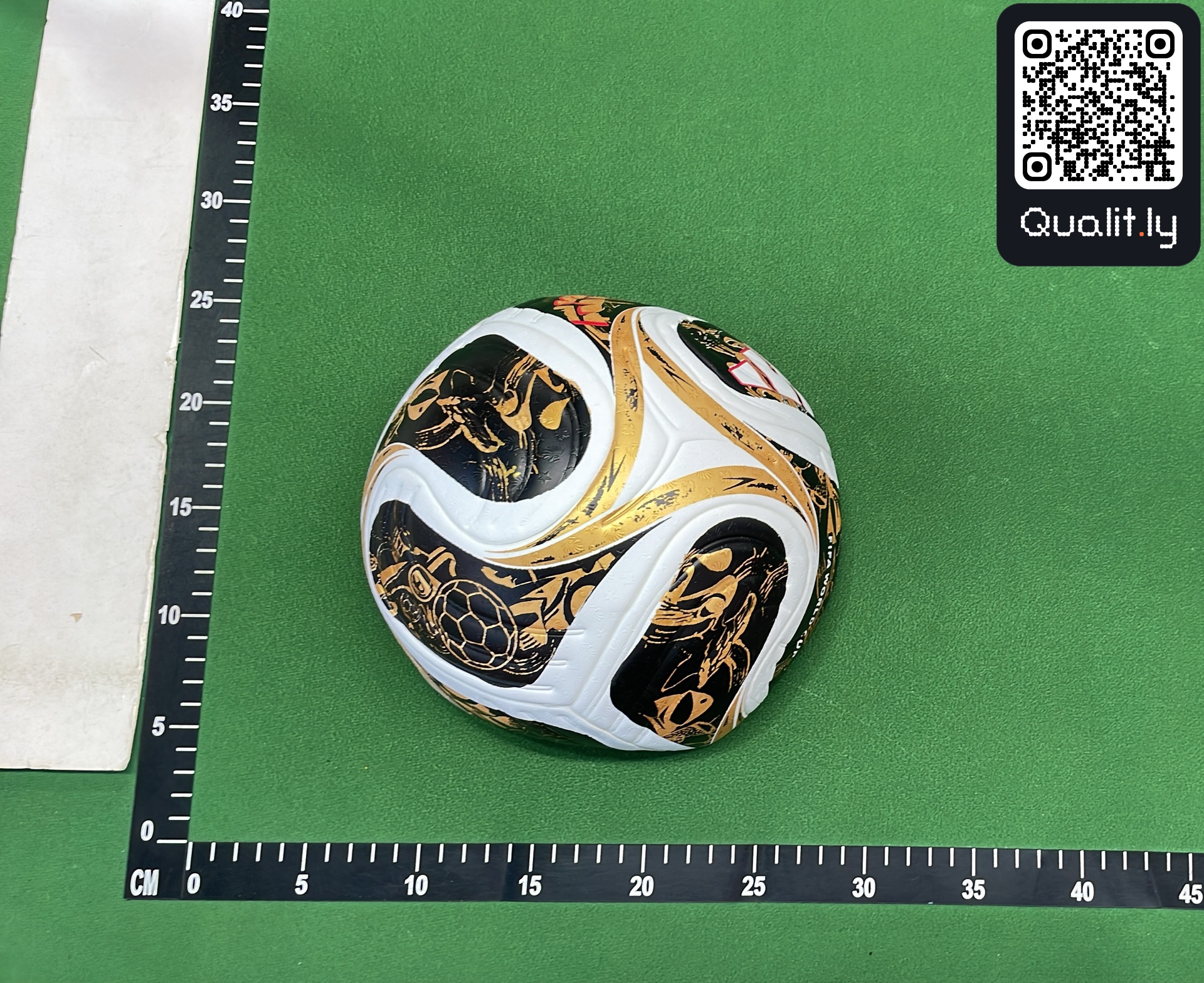 Foto QC 1 di 23