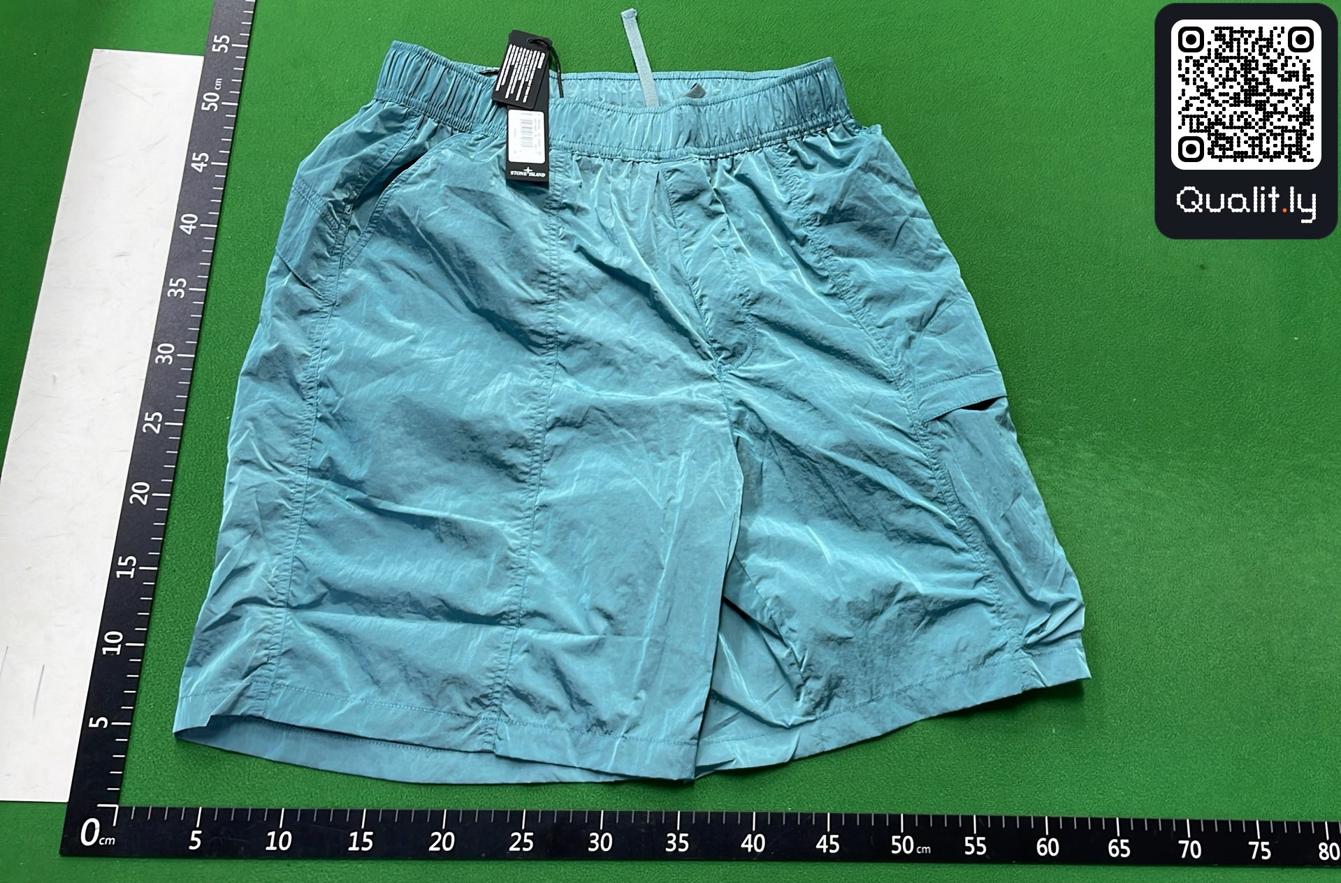 Short — photo QC 2 sur 16