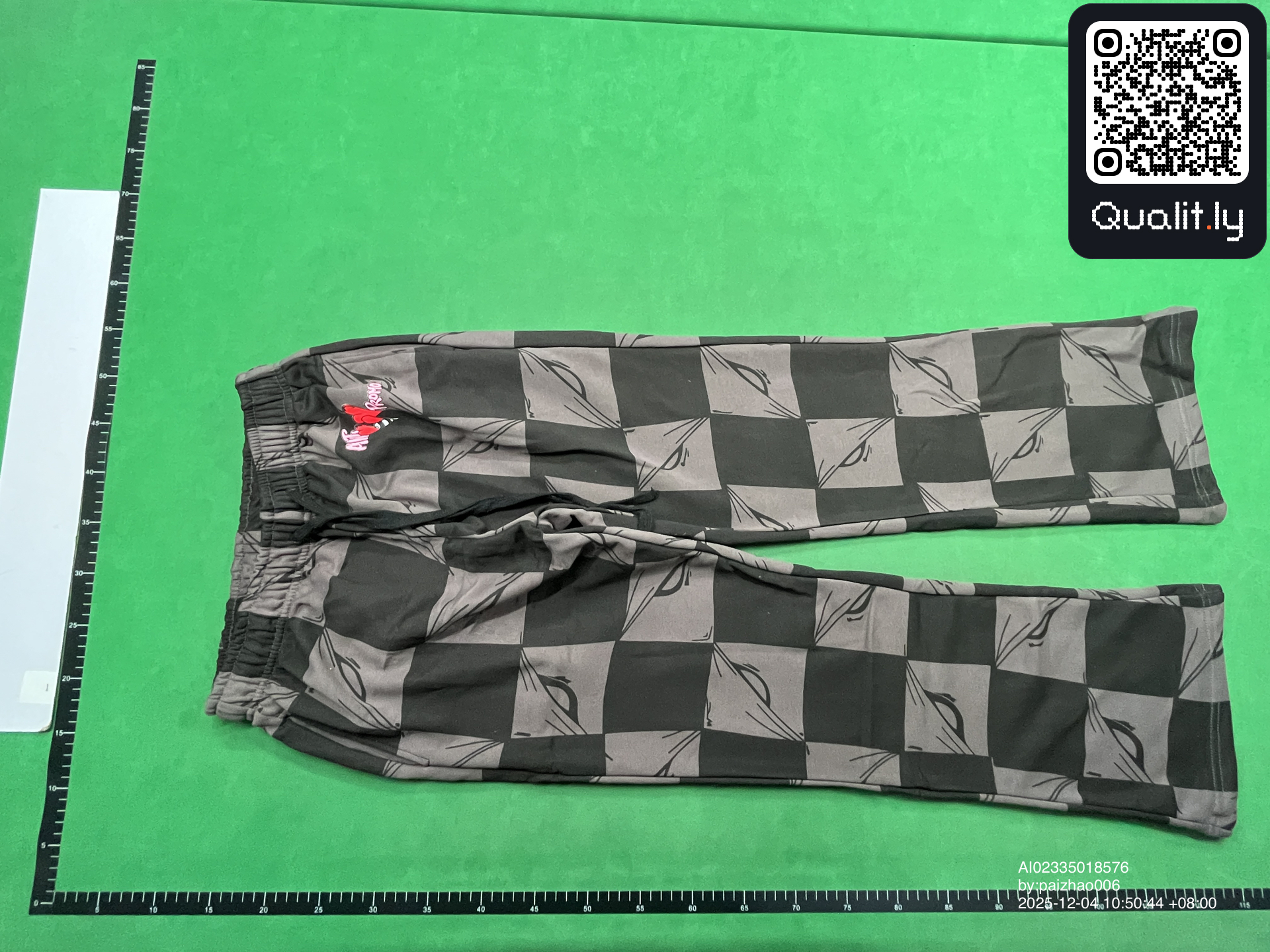 Pantalon — photo QC 3 sur 18