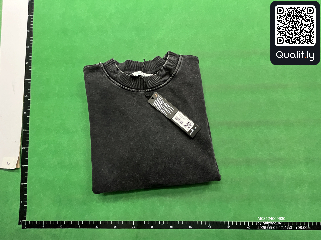Sweat — photo QC 1 sur 14