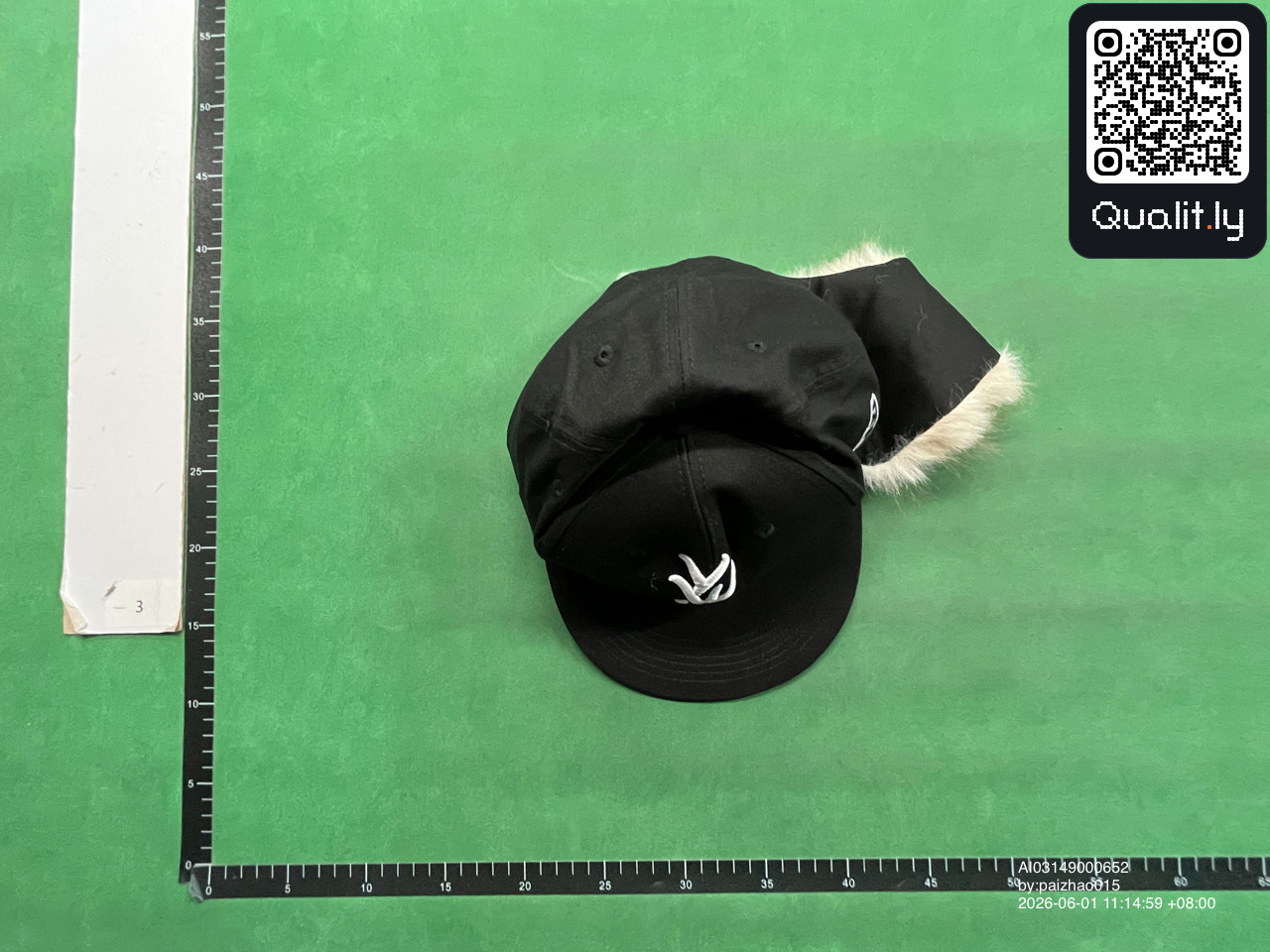Casquette — photo QC 3 sur 16