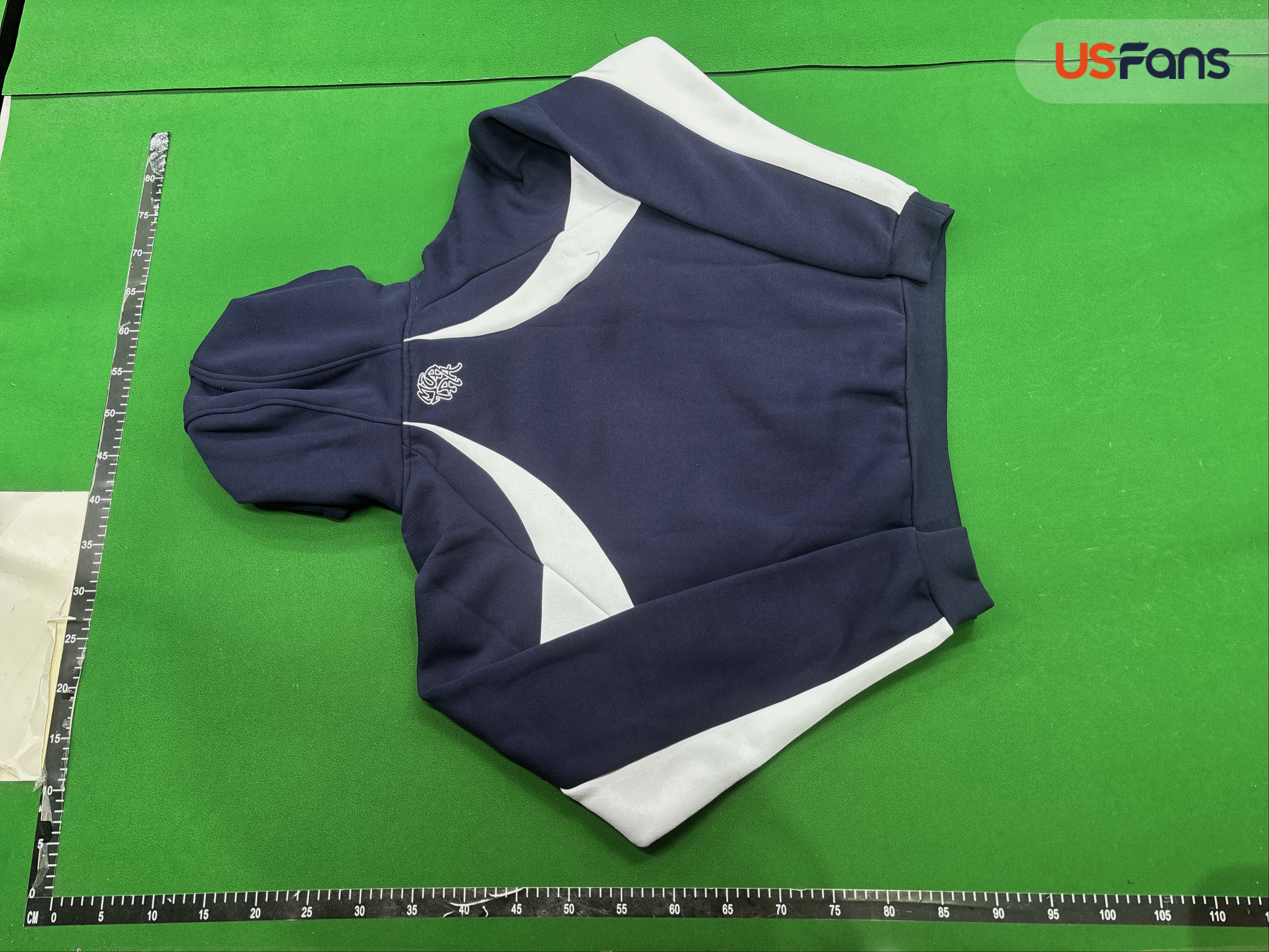 Hoodie QC photo 3 of 8