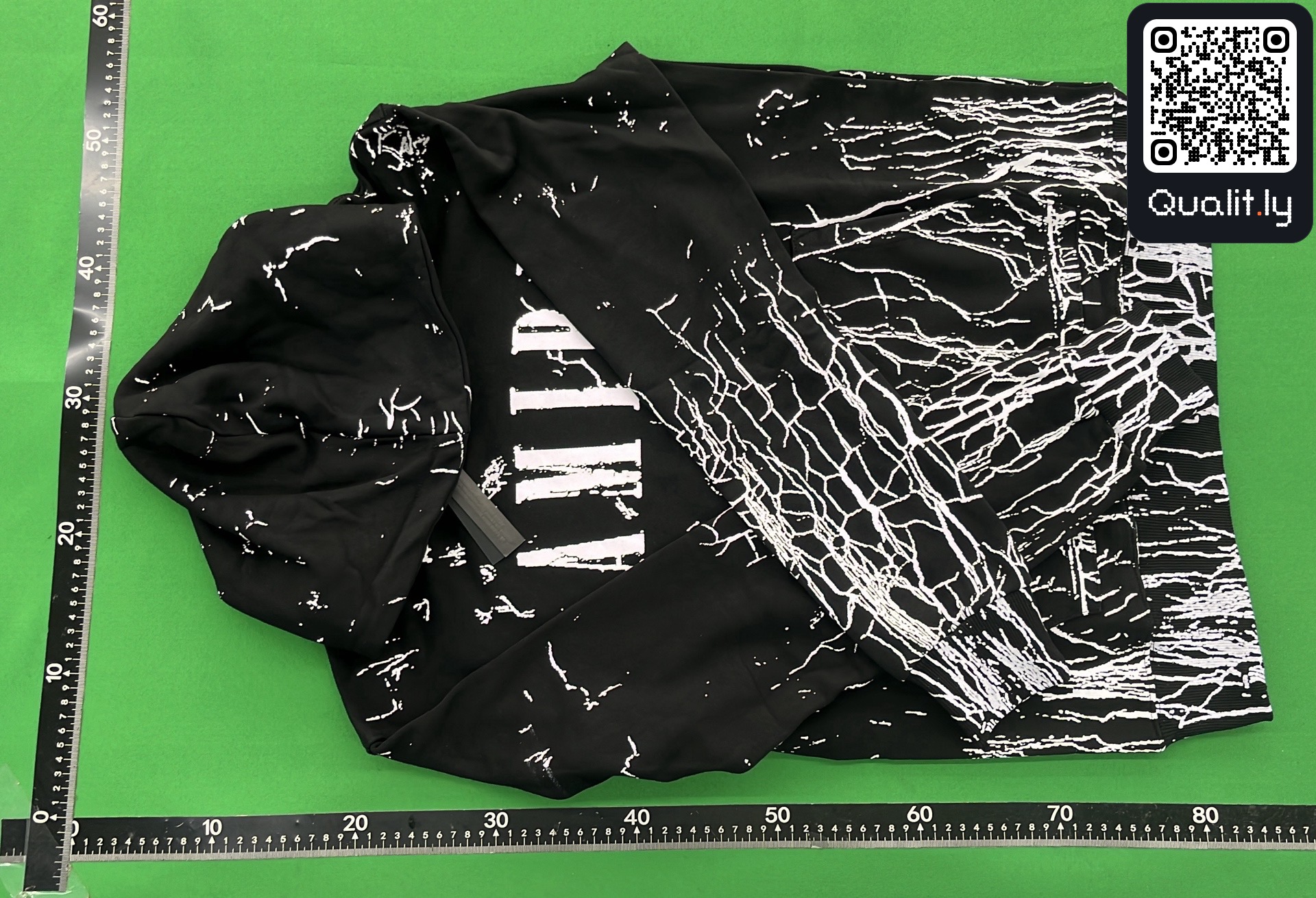 Hoodie QC photo 2 of 52