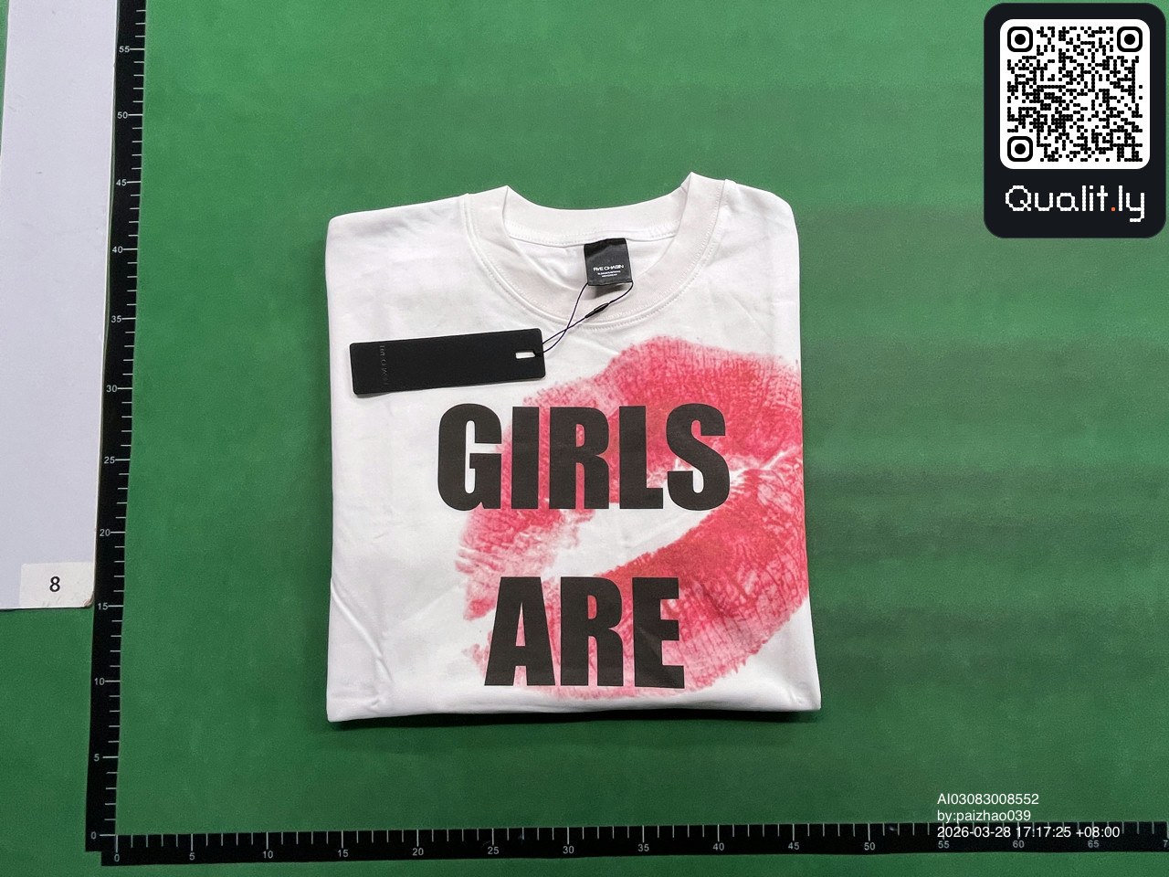 T-shirt — photo QC 1 sur 4