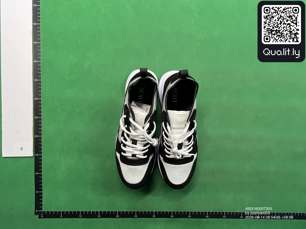 Sneakers — QC-foto 1 van 10