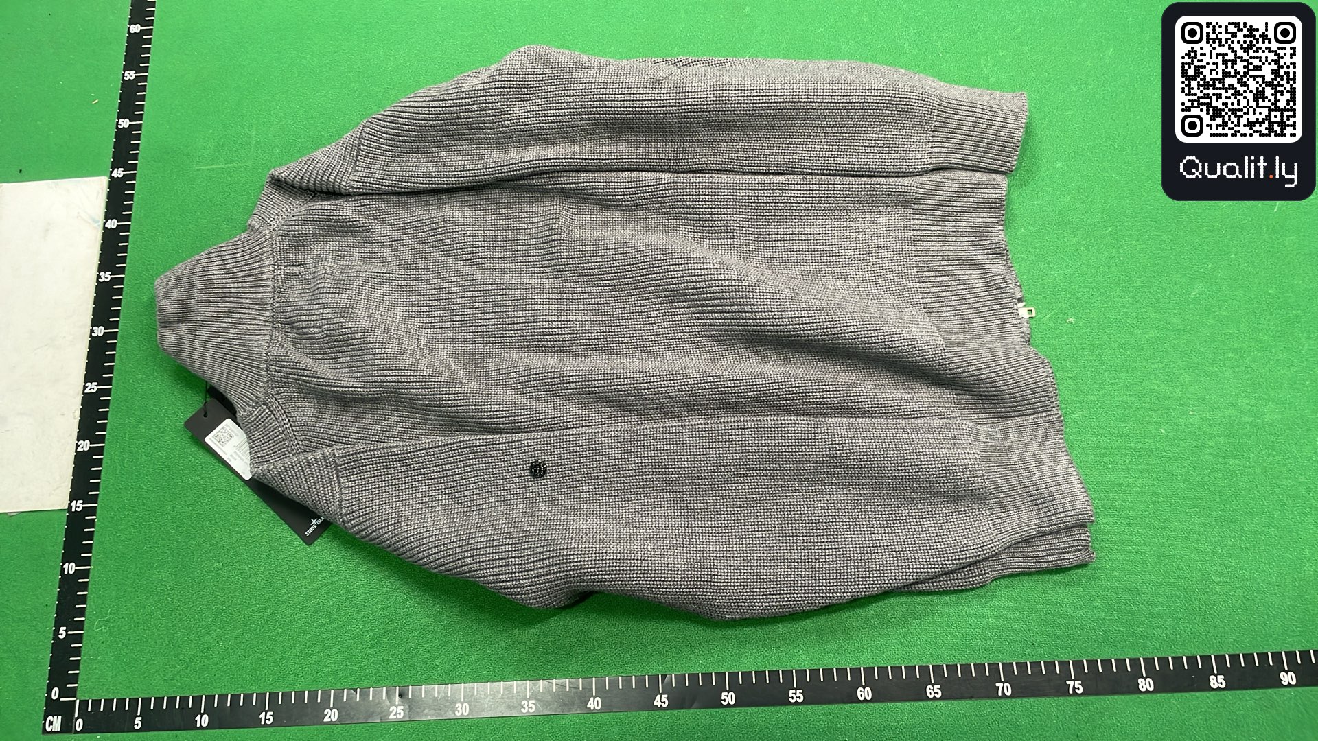 Sweater QC photo 3 of 30