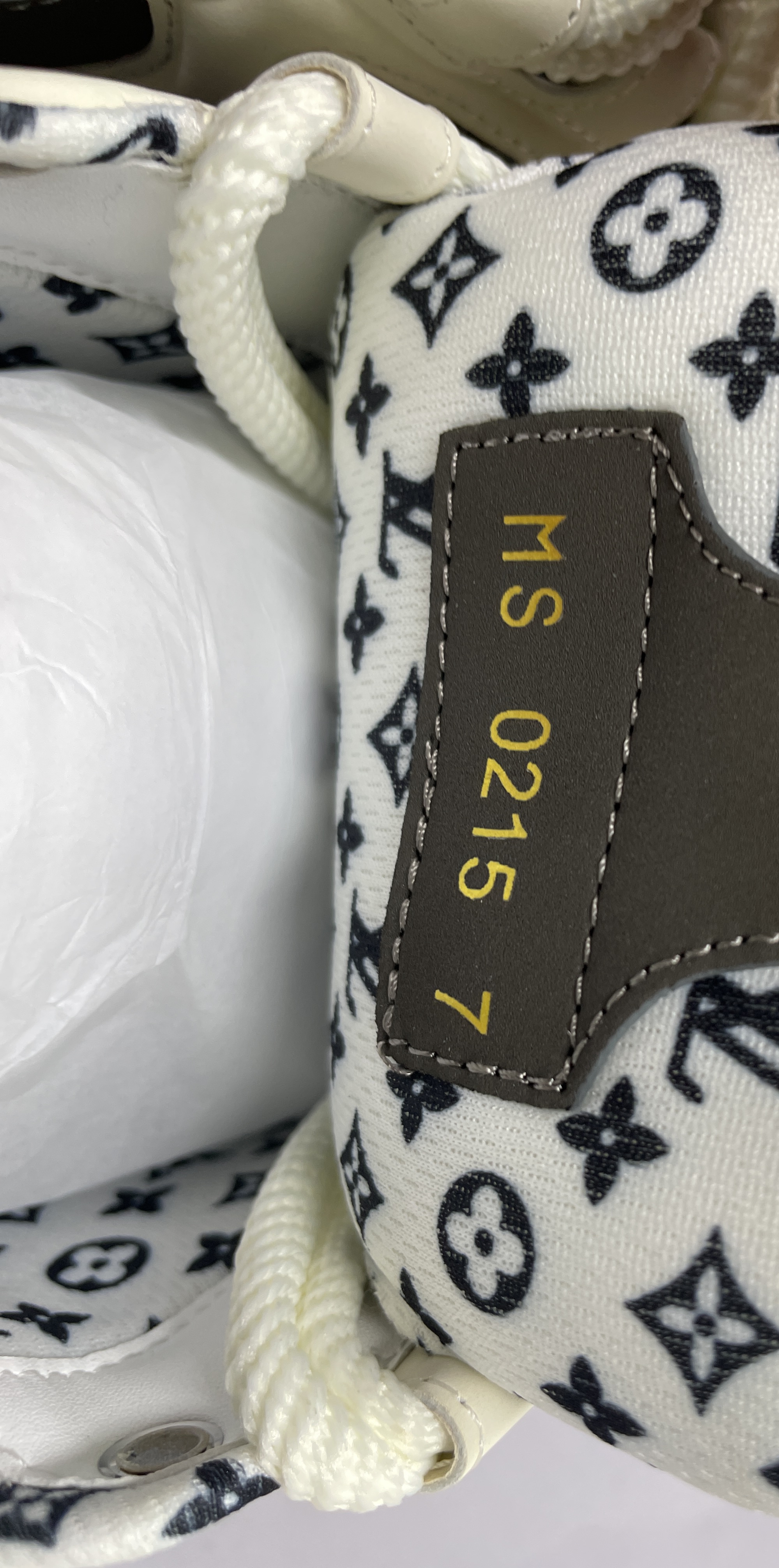 Pantofi sport — fotografie QC 1 din 6