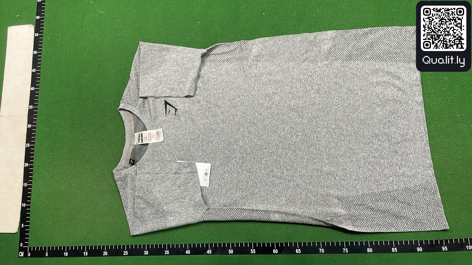T-shirt — foto QC 2 di 8