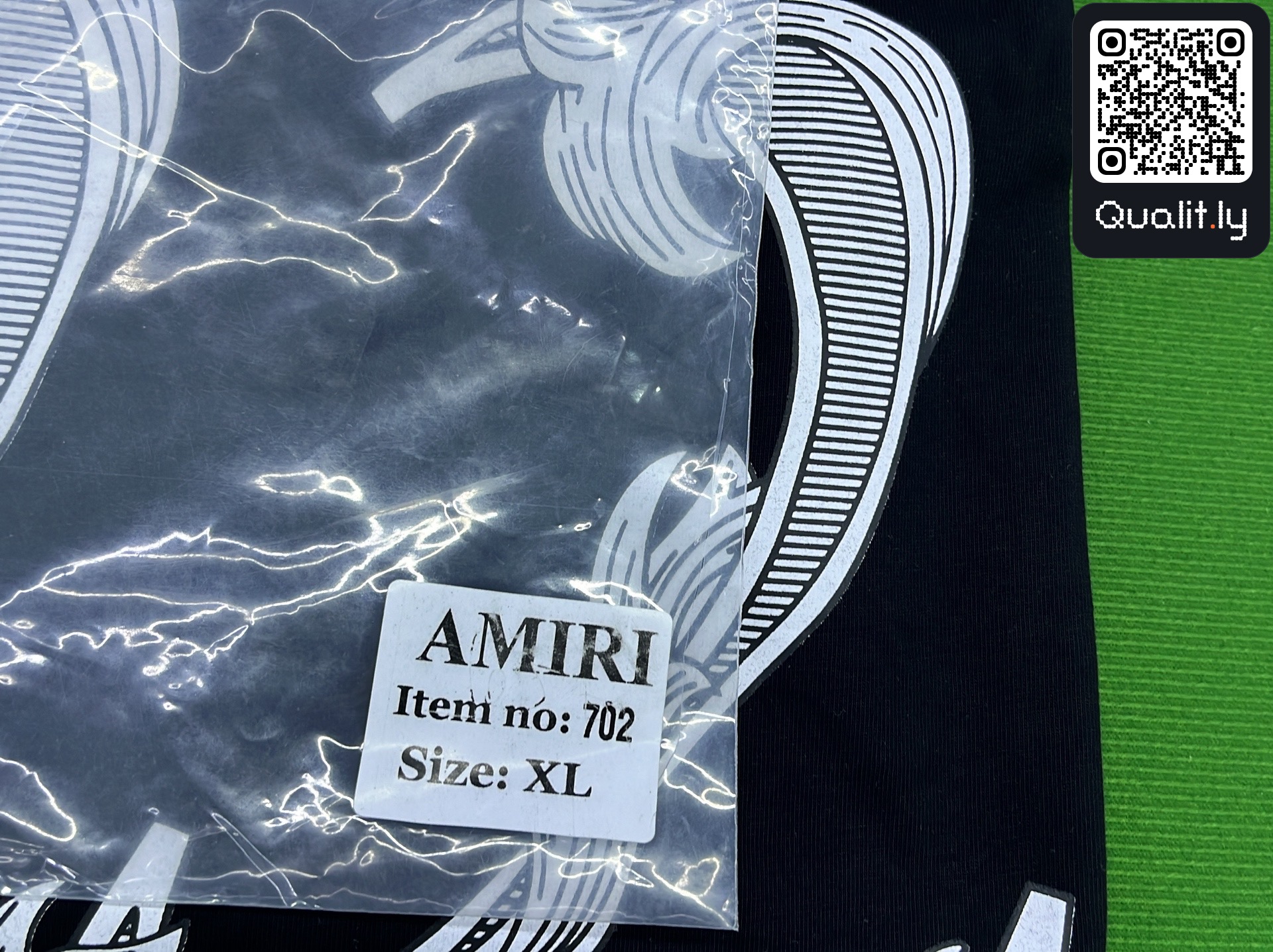 T-shirt — foto QC 2 di 4