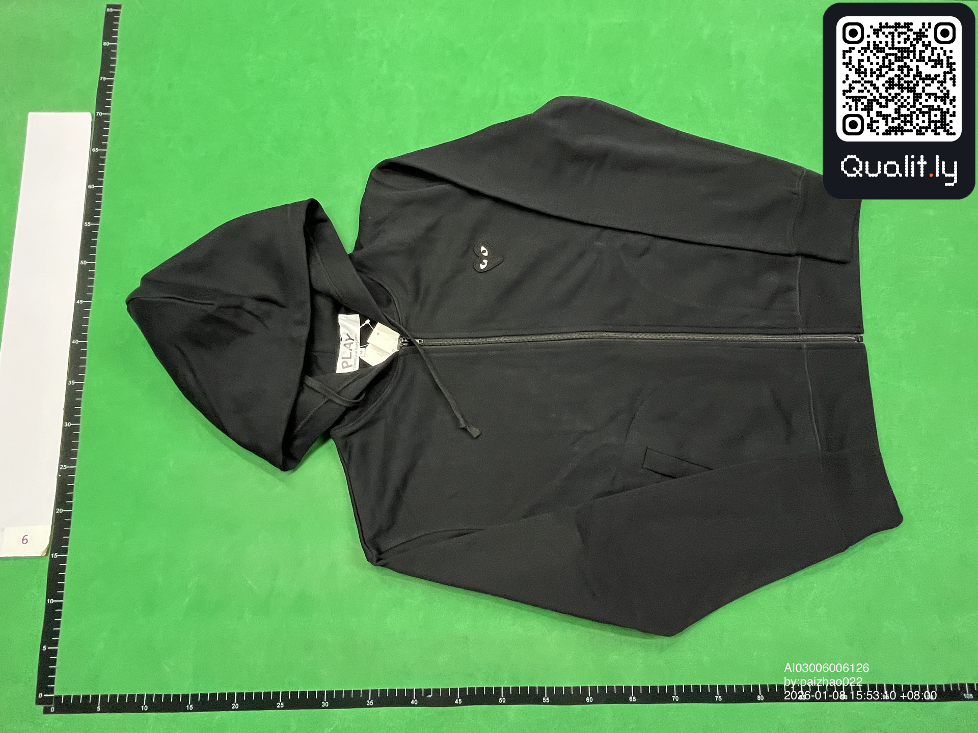 Hoodie QC photo 3 of 12