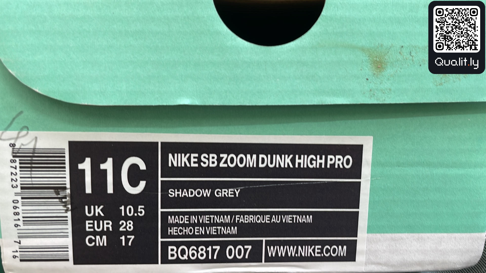 Sneakers QC photo 2 of 30