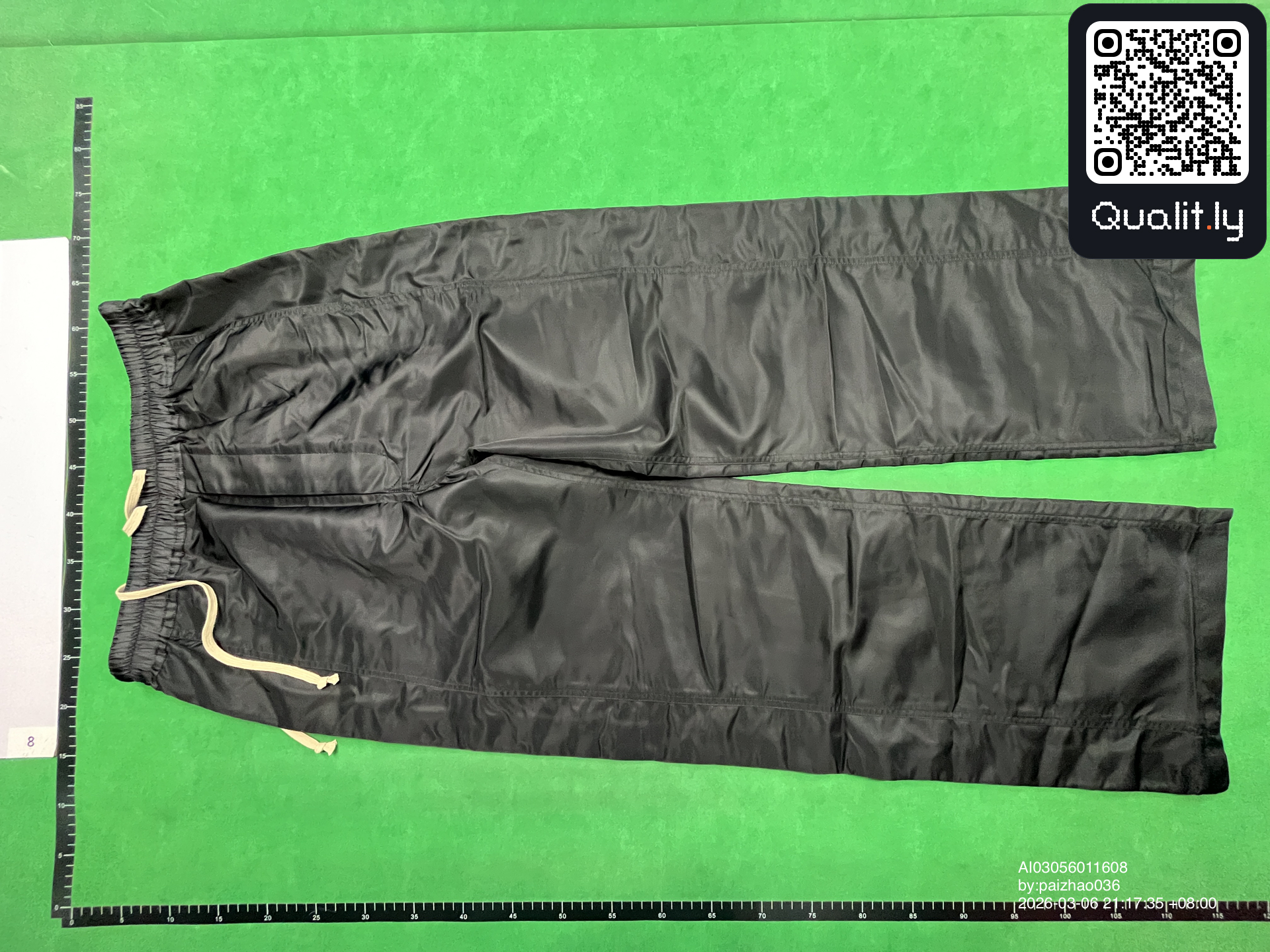 Pants QC photo 3 of 28