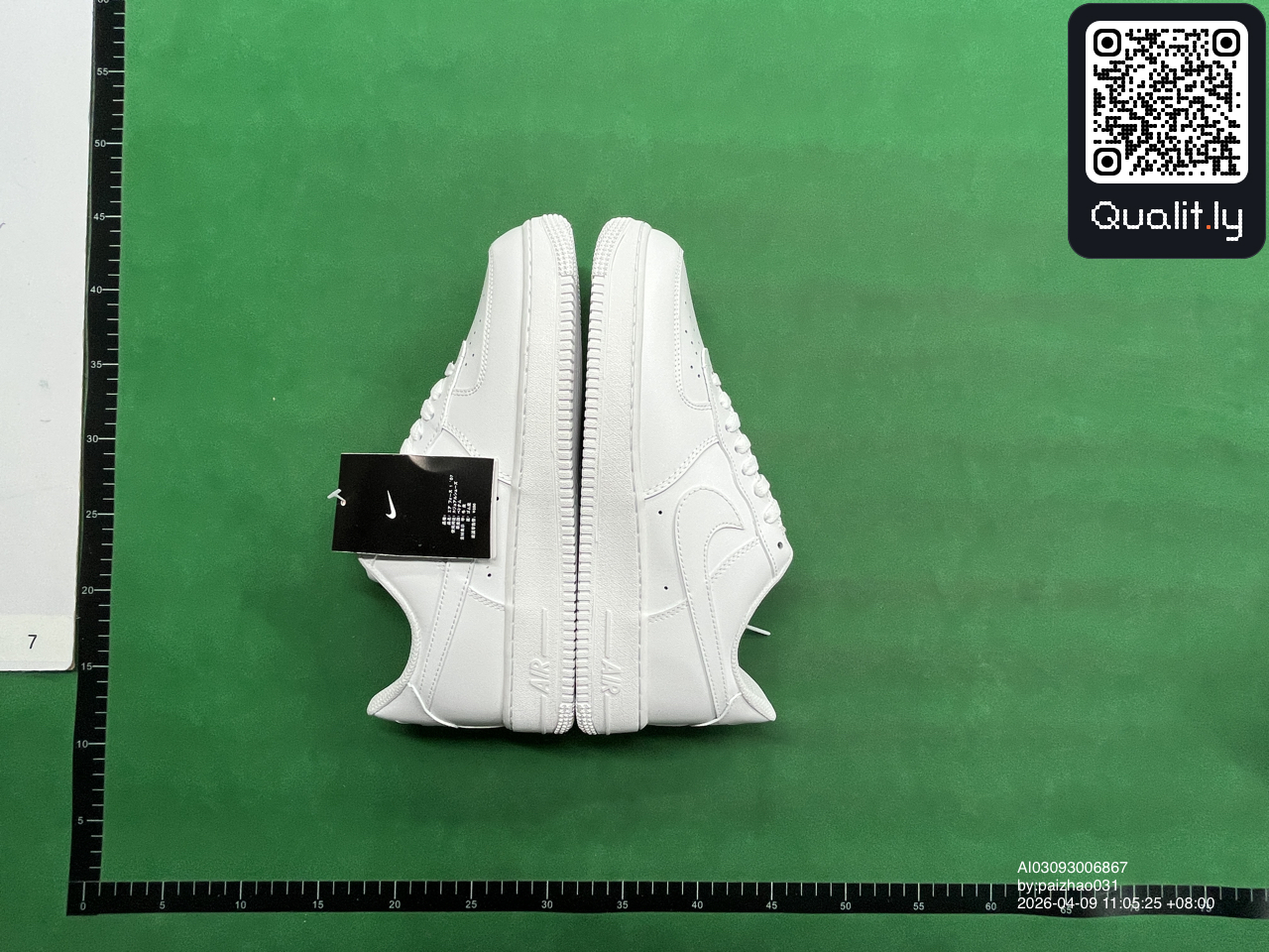 Sneakers — QC-foto 2 van 6