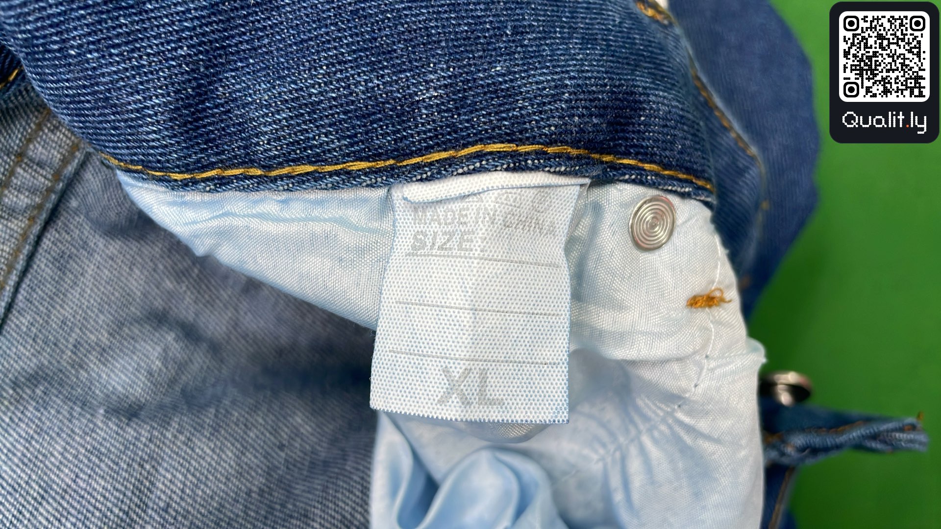 Jeans — QC-foto 1 van 16
