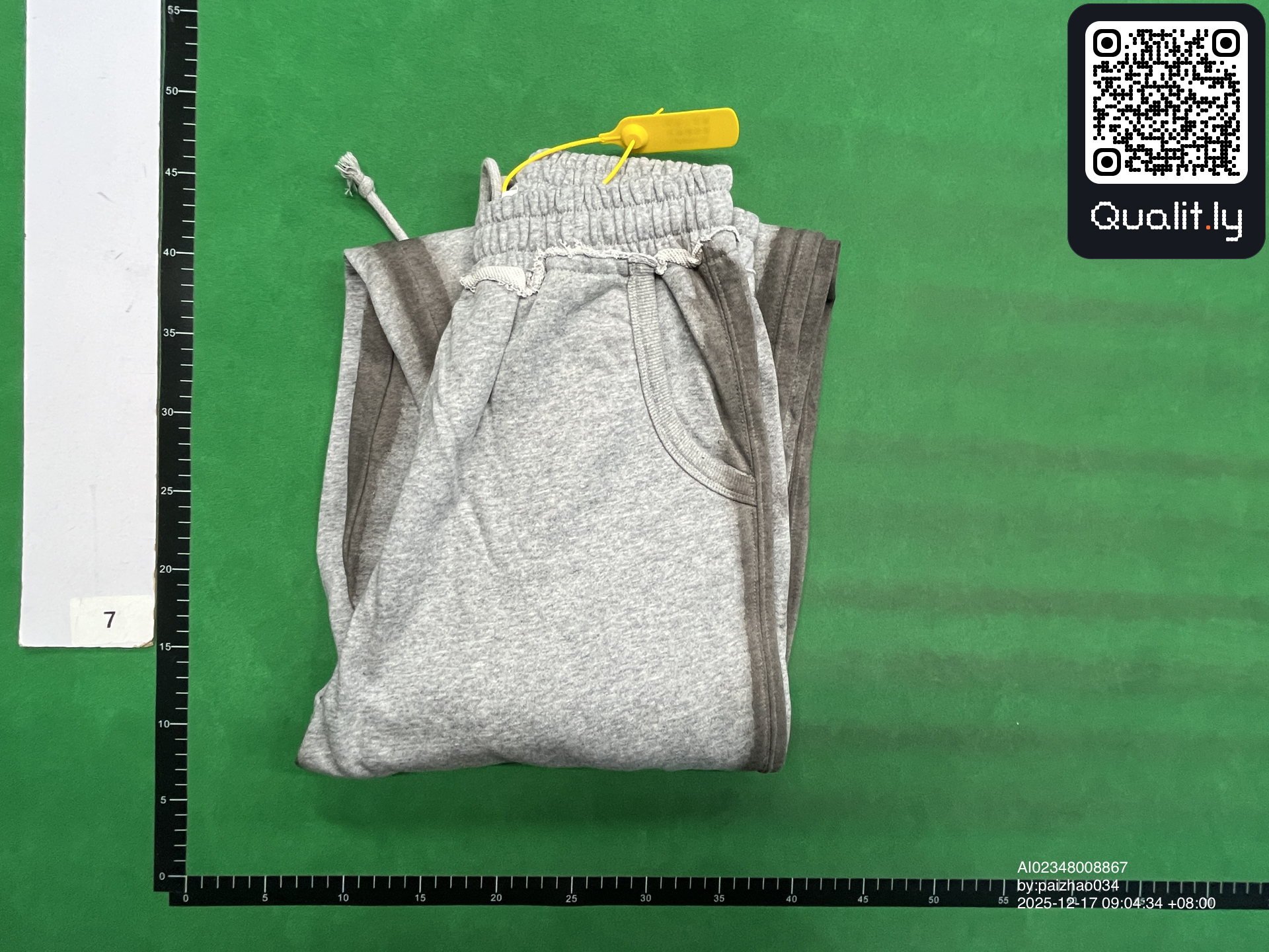 Pantalon — photo QC 1 sur 28