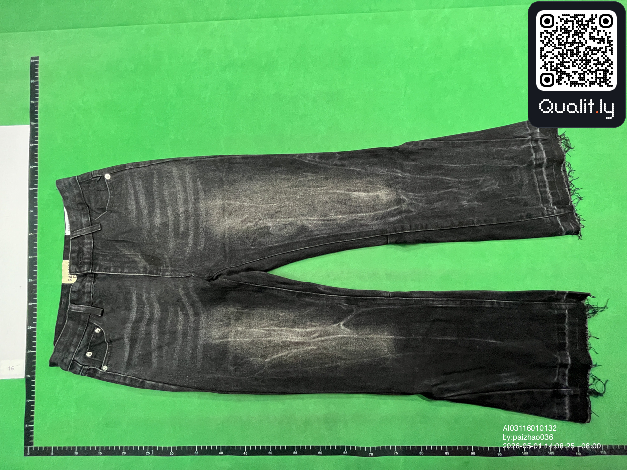 Jeans QC photo 3 of 20