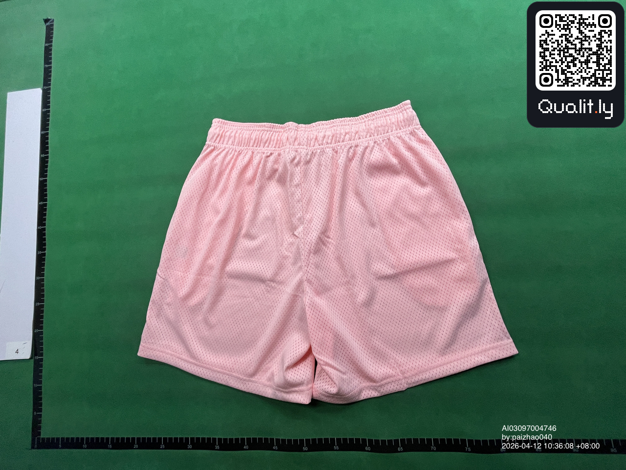 Shorts QC photo 2 of 34