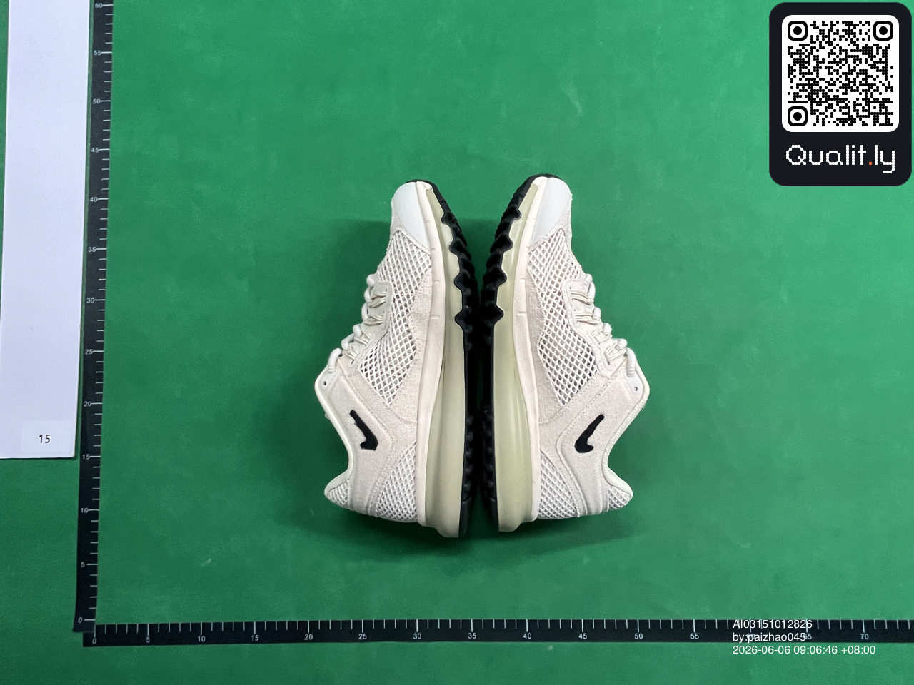 Sneakers QC photo 2 of 30