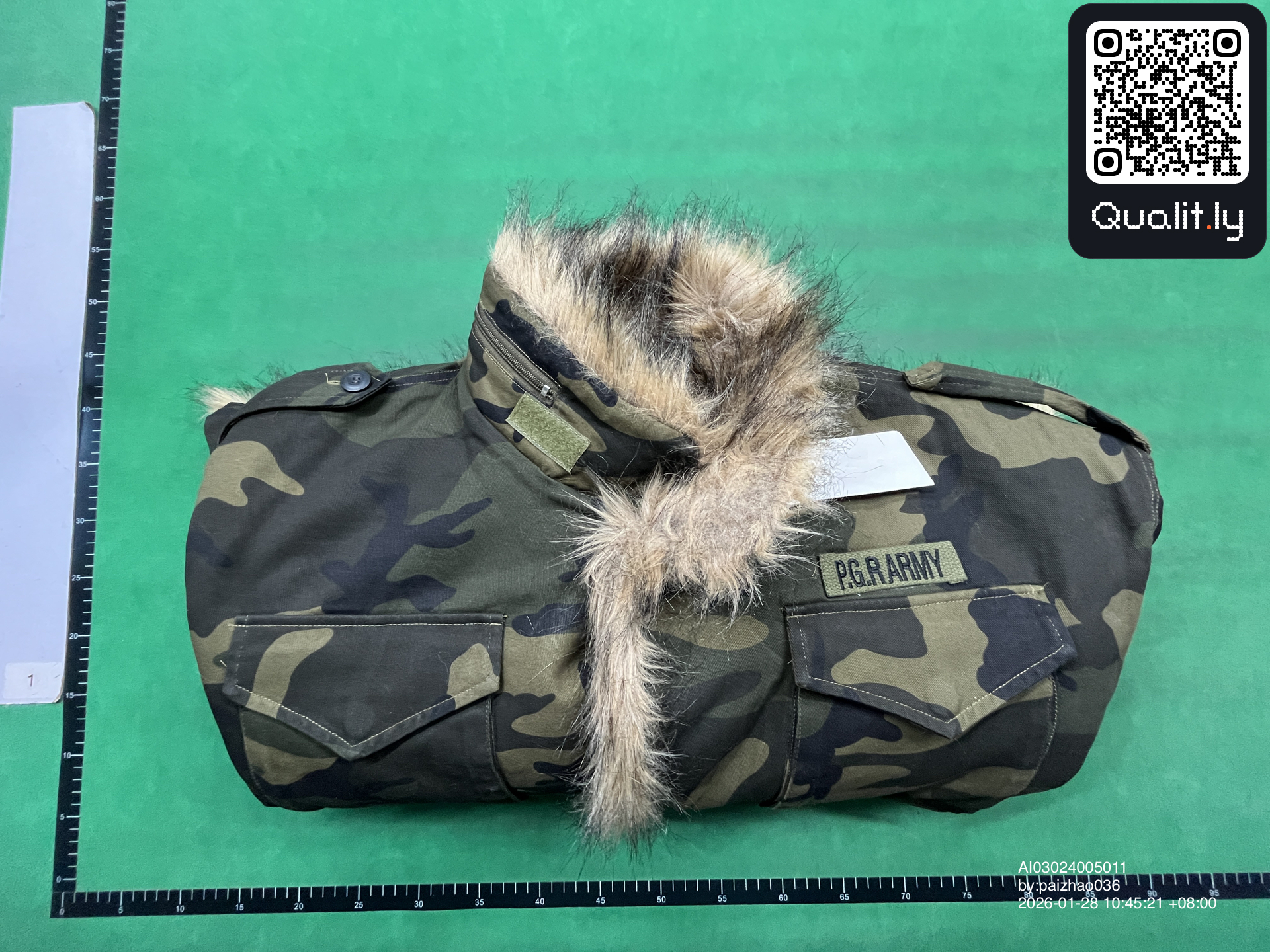 Pants QC photo 1 of 10
