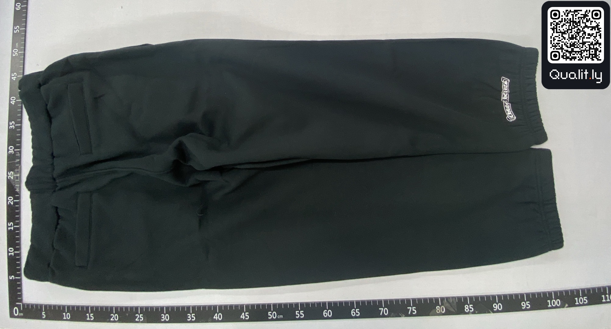 Pants QC photo 2 of 22