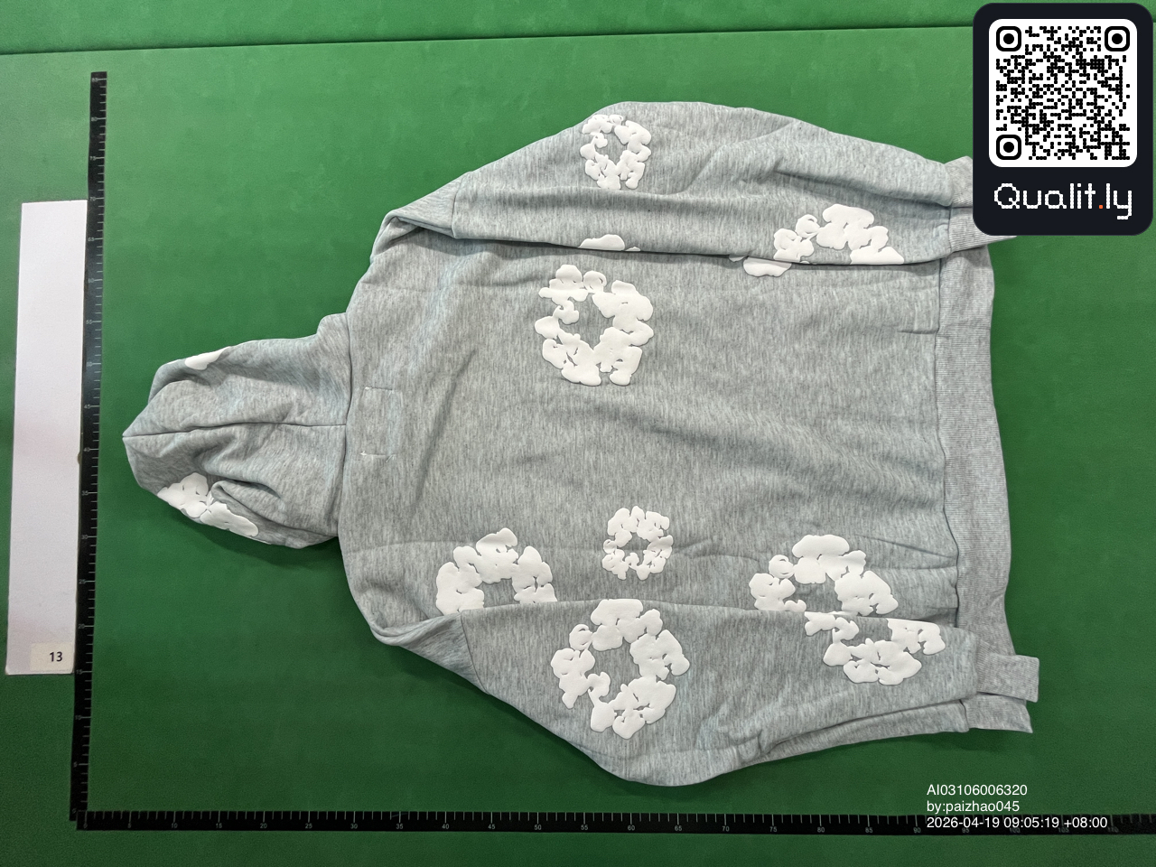 Sweatshirt QC photo 2 of 10