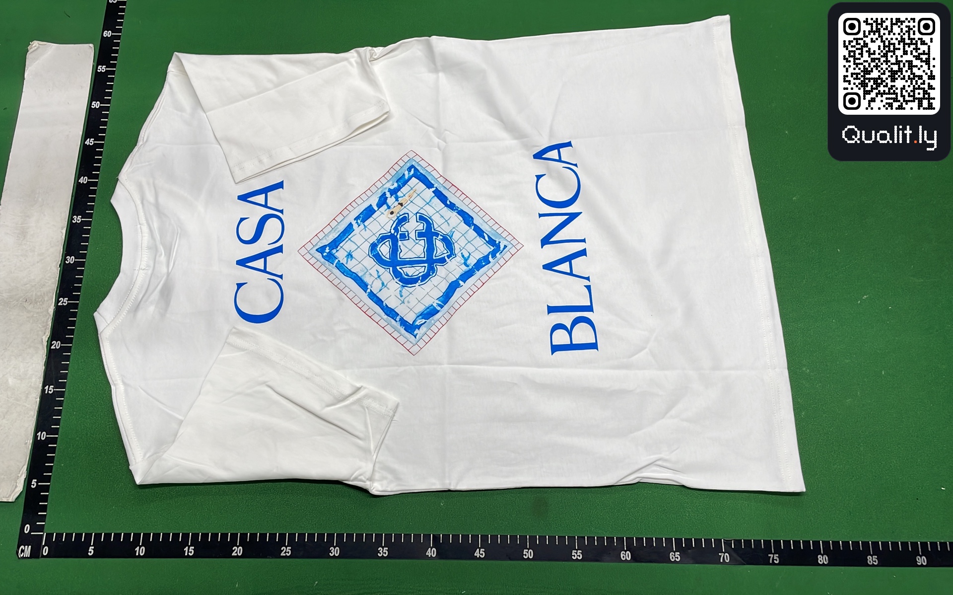Camiseta — foto QC 3 de 60