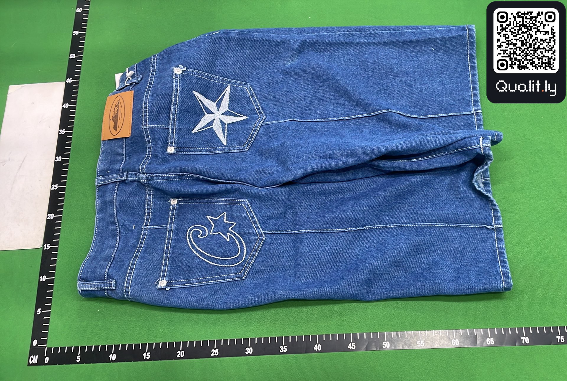 Jeans — QC-foto 3 av 111