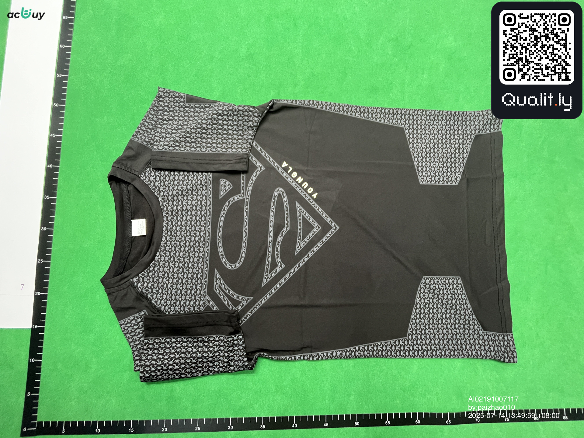 T-shirt — photo QC 3 sur 8