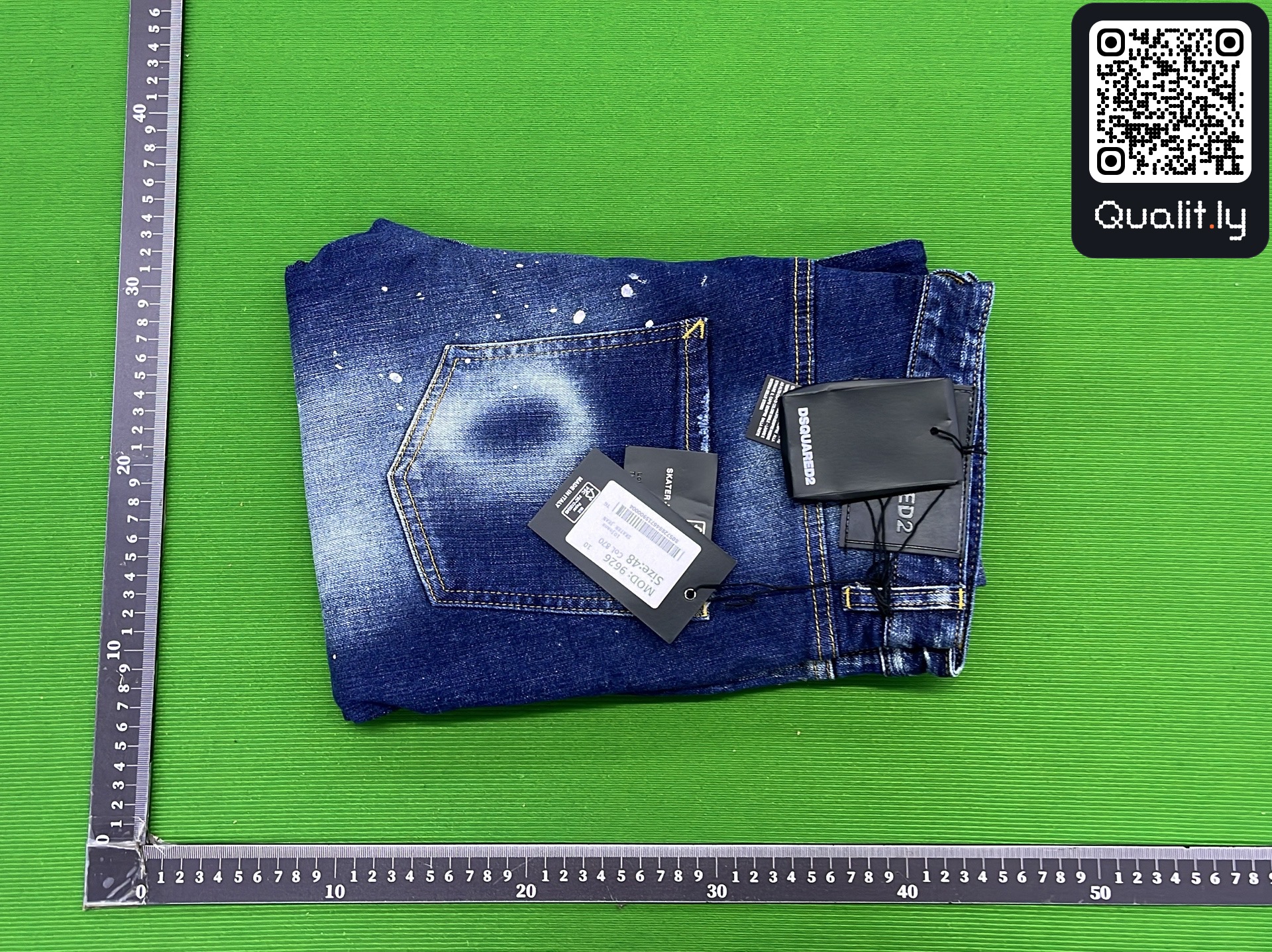 Jeansy — zdjęcie QC 1 z 24