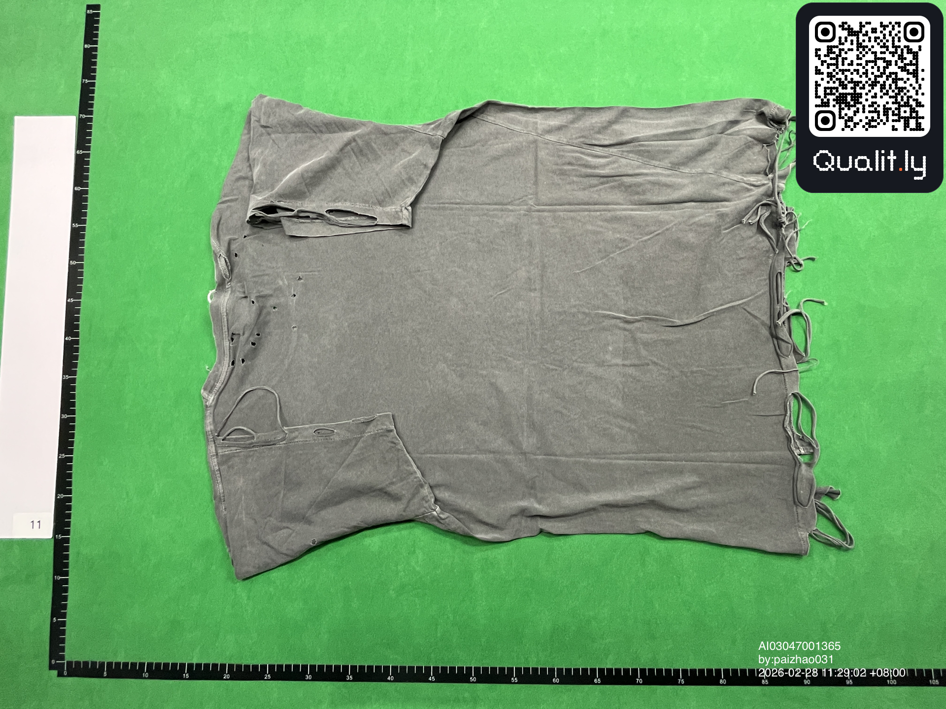 T-shirt — foto QC 3 de 30