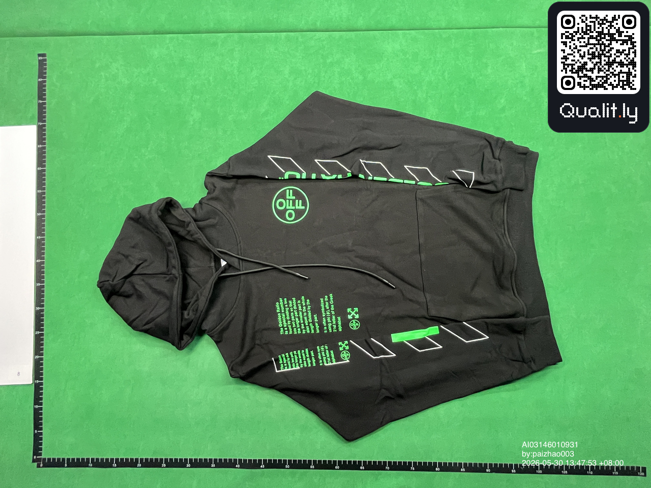 Hoodie — QC-Foto 3 von 82