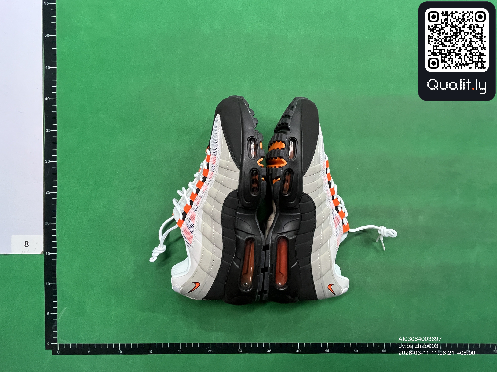 Sneakers QC photo 2 of 10