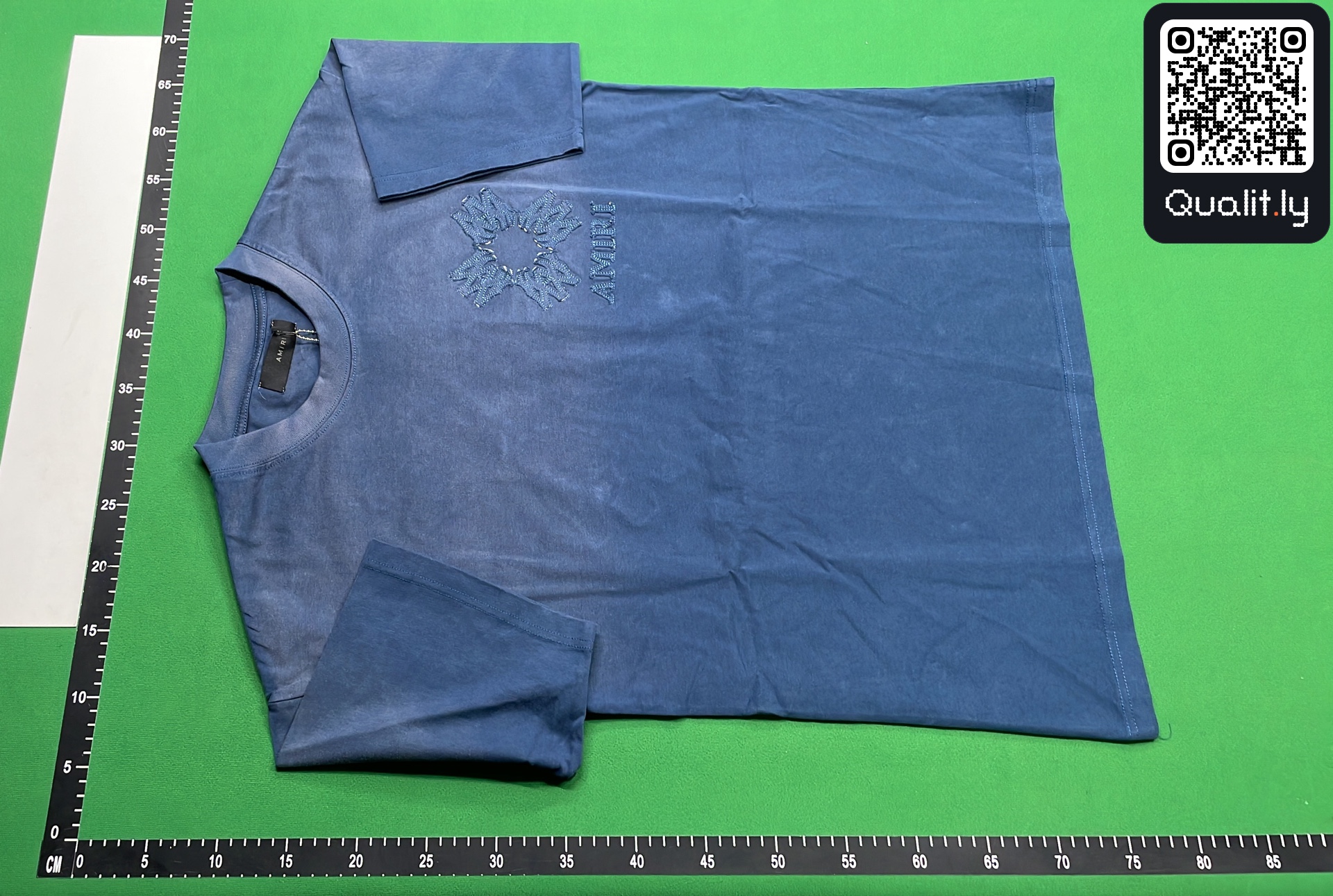 T-shirt — foto QC 2 de 4