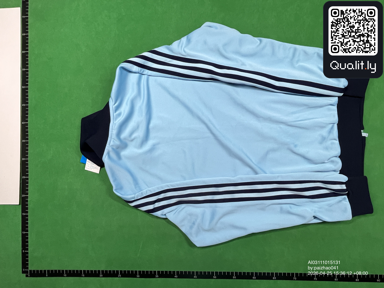 Sweatshirt QC photo 2 of 24