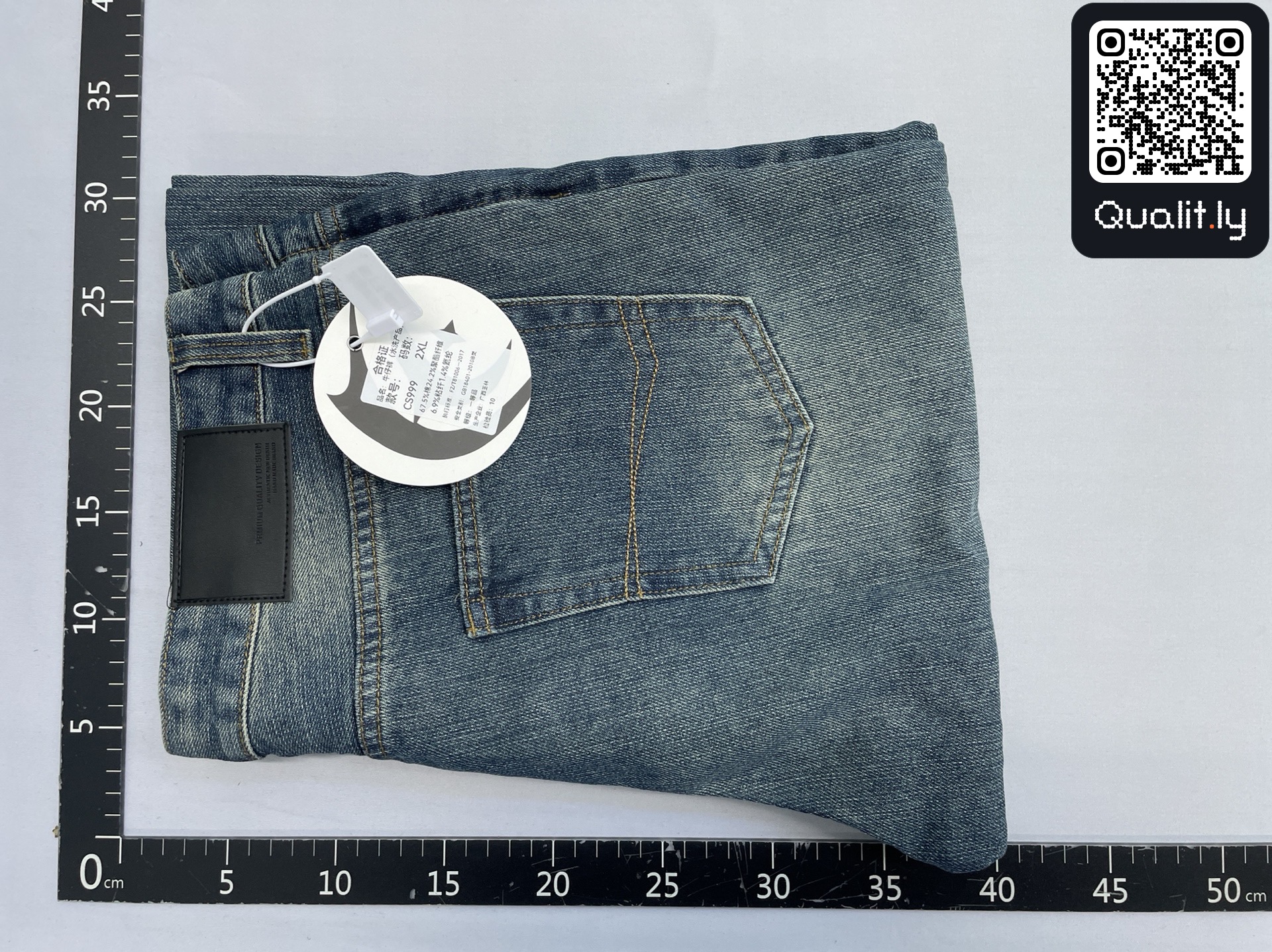 Jeans — QC-foto 1 av 34