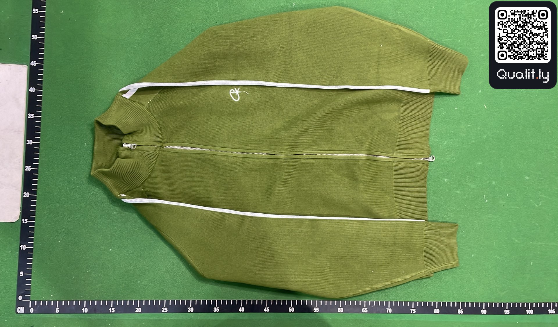 Sweter — zdjęcie QC 2 z 4