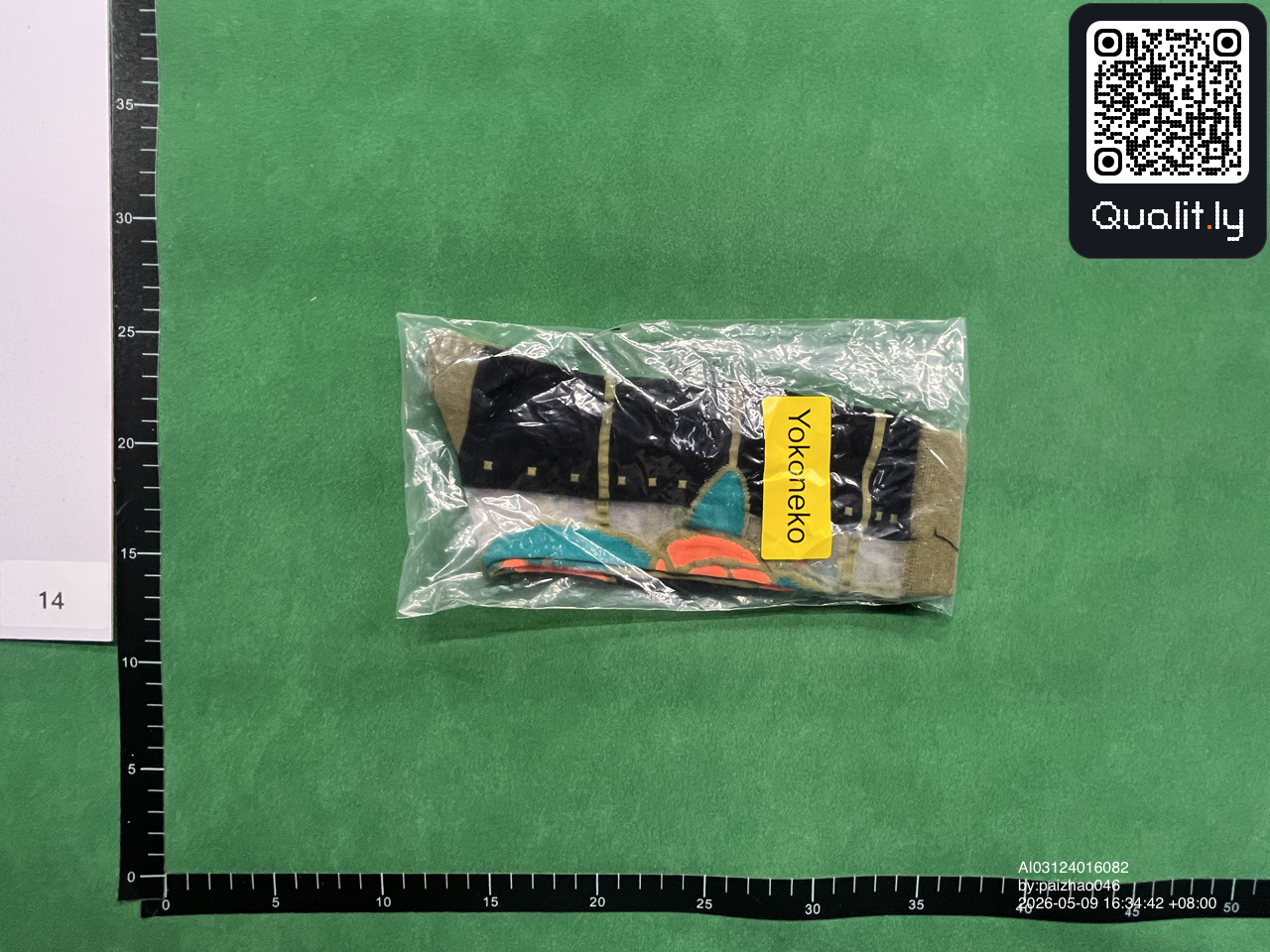 Socks QC photo 2 of 30