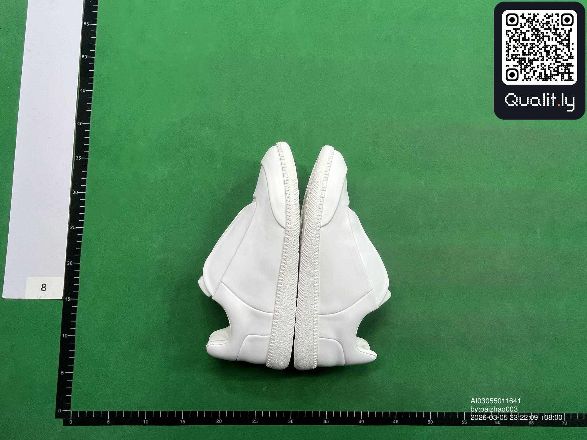 Sneakers — foto QC 3 di 108