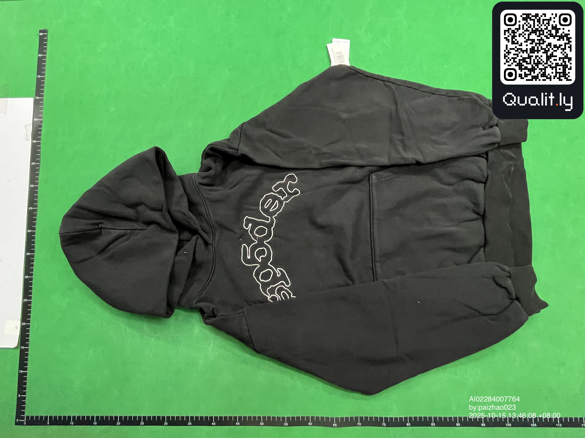 Hoodie — QC-foto 3 van 24