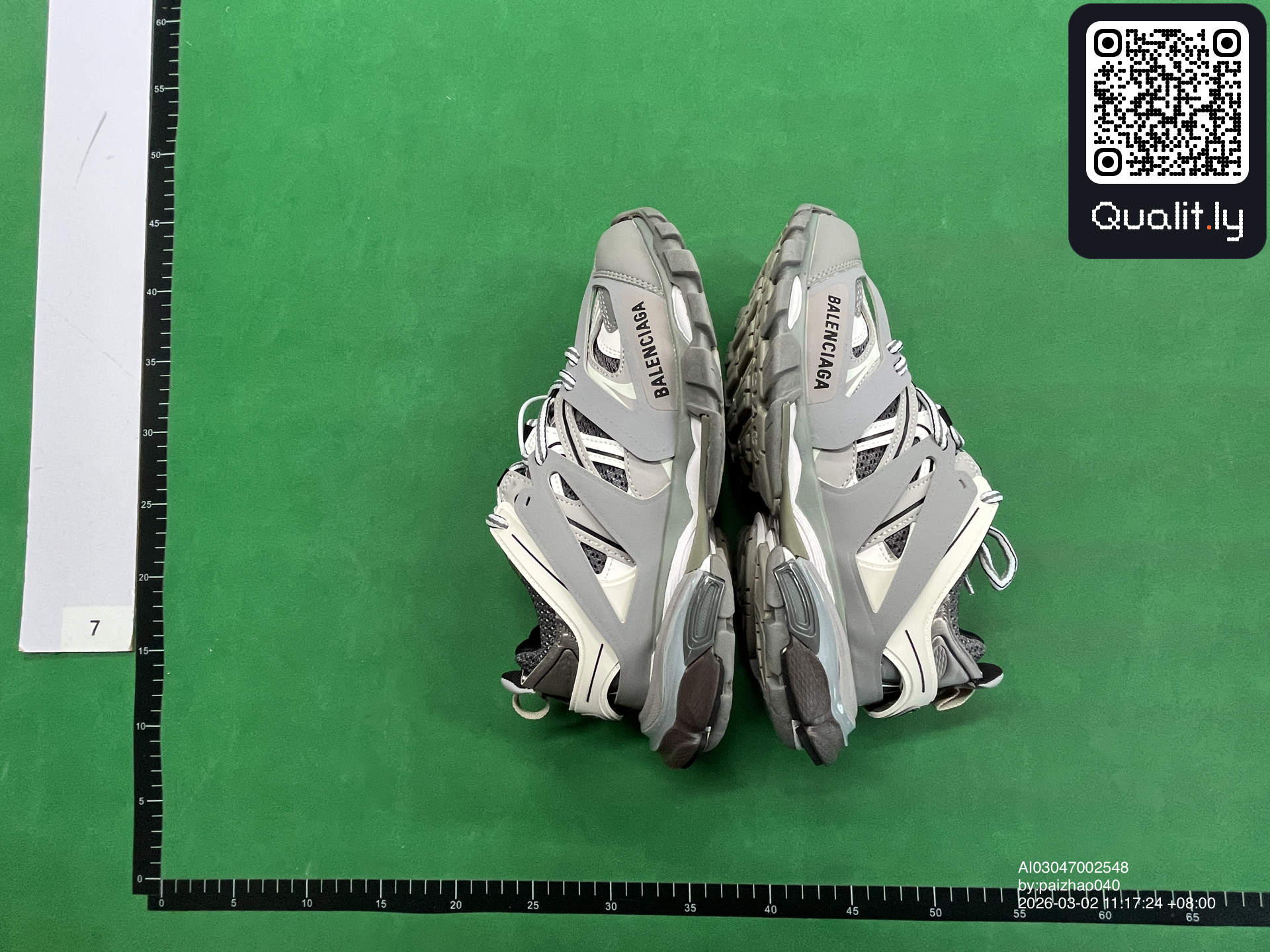 Sneaker — QC-Foto 2 von 6