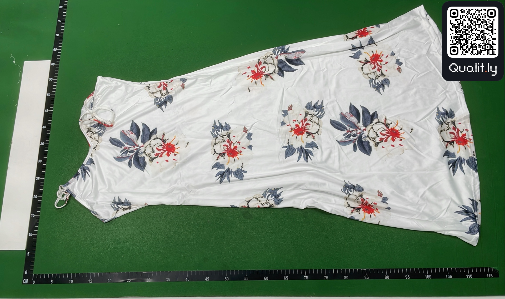 T-shirt — foto QC 2 di 8
