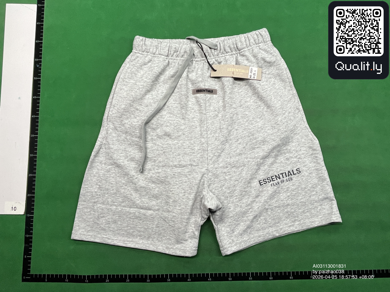 Pantaloni scurți — fotografie QC 3 din 28